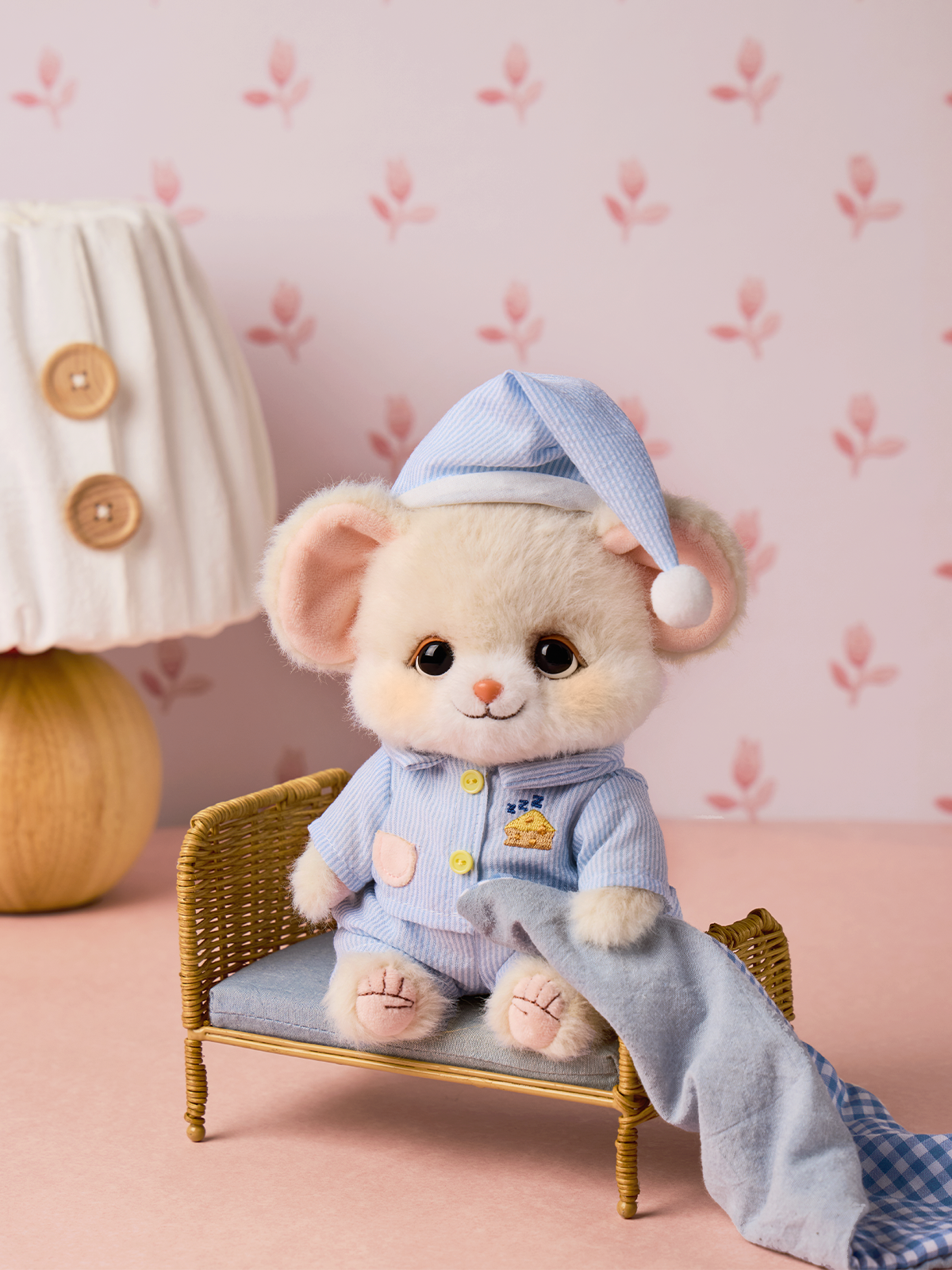The Kiddom Moonlit Snack Cici Mouse