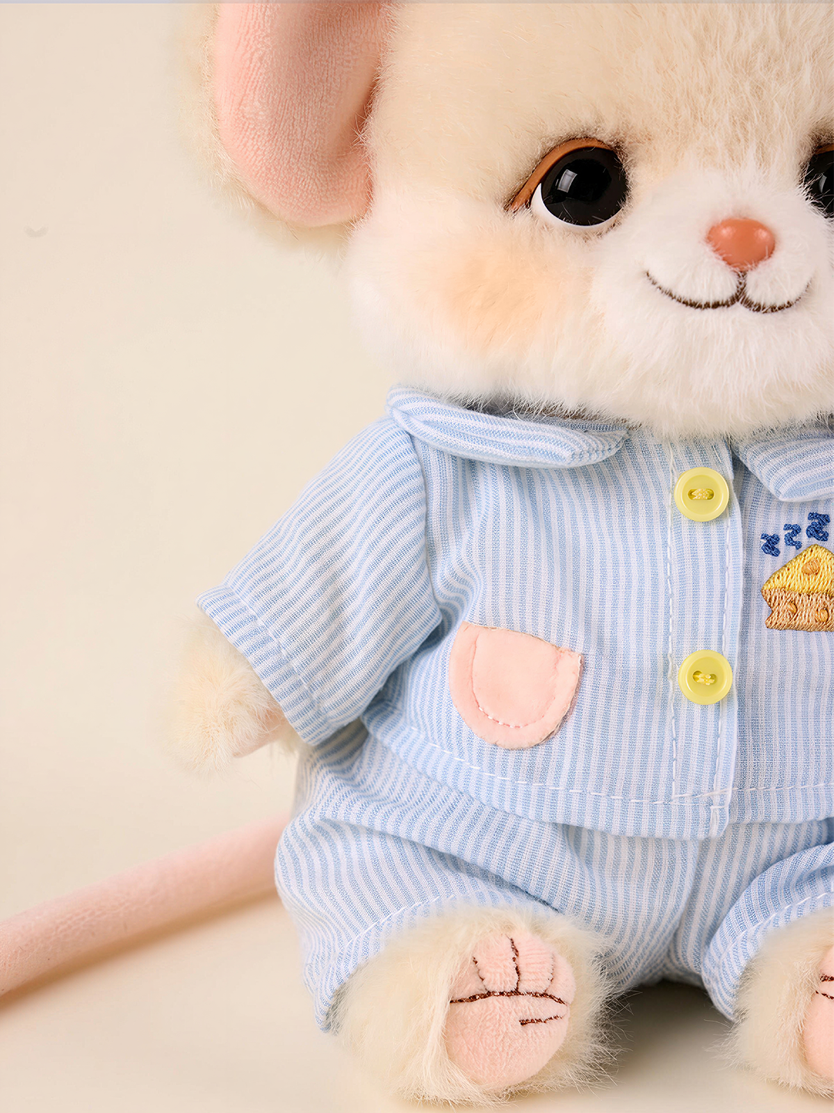 The Kiddom Moonlit Snack Cici Mouse